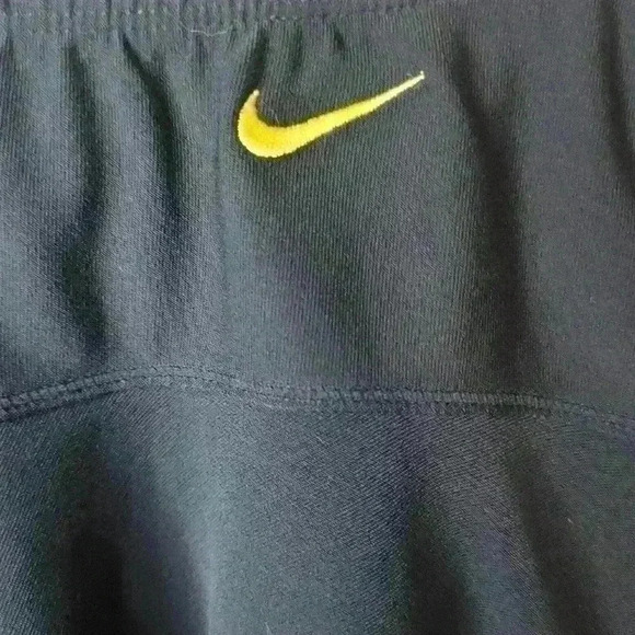 Nike Dri-fit women's navy blue gold skirt. Size medium. 92%polyester 8% spandex. - Picture 2 of 4